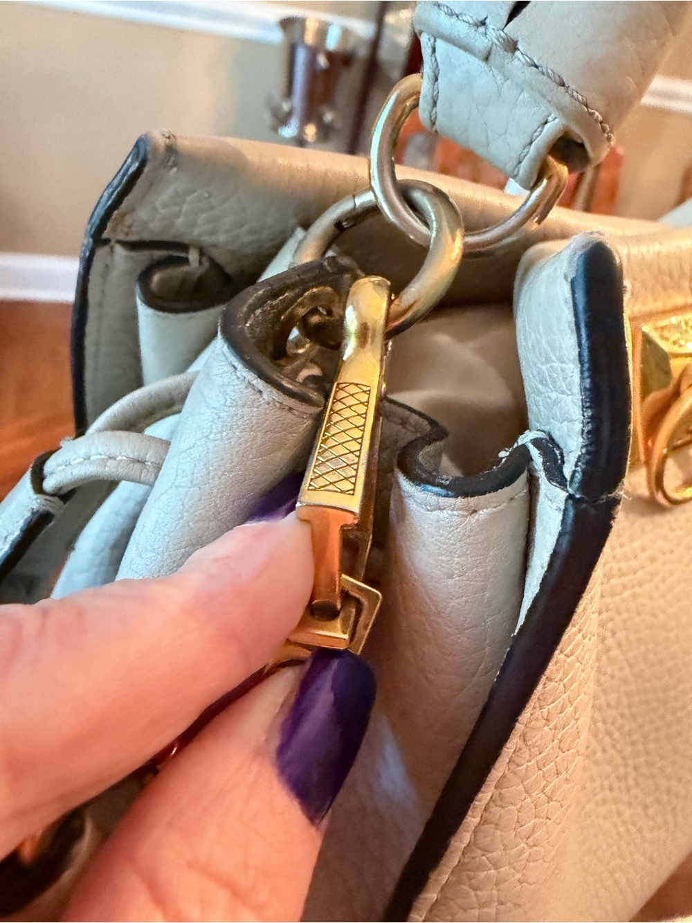 Beautiful Mulberry Small Iris Satchel in Soft Cream with Tan -Trim Handle - Picture 11 of 15